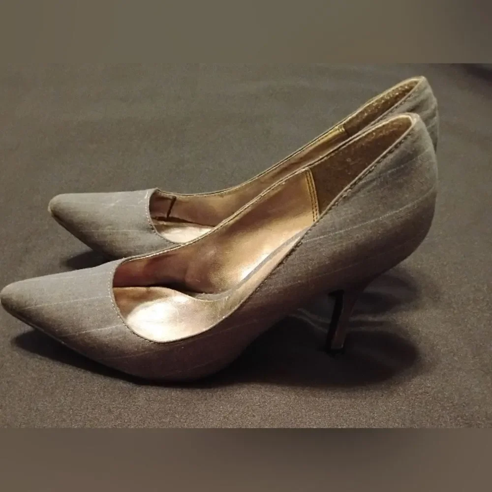 Rampage Gray Pinstripe Pointed Toe Heels Pumps Office Career Size 9 - Picture 6 of 9